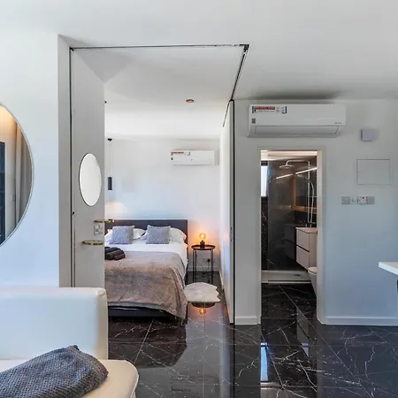 Apartment Black Pearl - Luxury 2 Bed - Sea - Centre Limassol